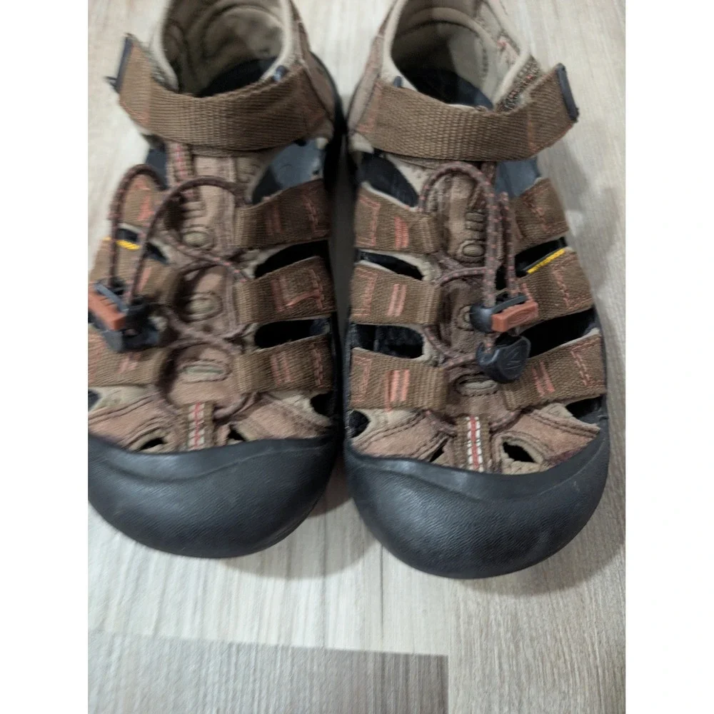 Keen kids size